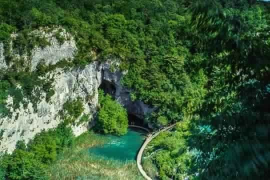 بحيرات بليتفيتش في كرواتيا | طبيعة وجمال