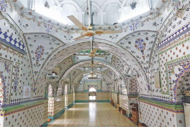 (Star Mosque (Tara Masjid - مسجد نجم
