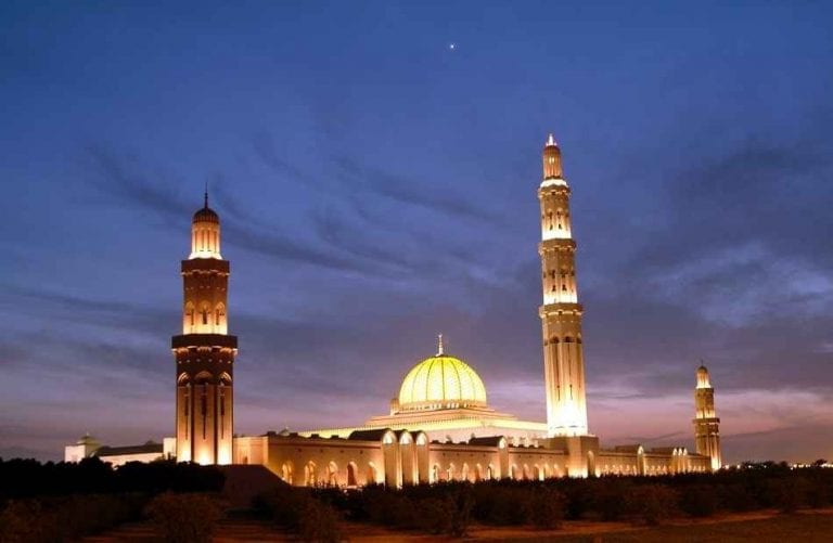 جامع السلطان قابوس في صلالة - السياحة في صلالة