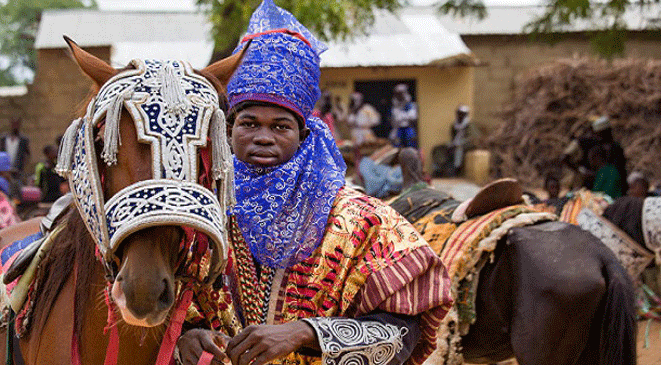 تقاليد الملابس عند قبائل " الهوسا " أكبر قبائل نيجيريا ..