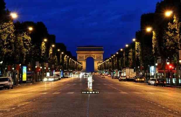  شارع الشانزليزية في باريس - الأنشطة السياحية في باريس Paris