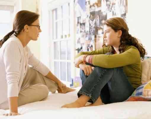 نصائح للأمهات للتعامل مع المراهقات
