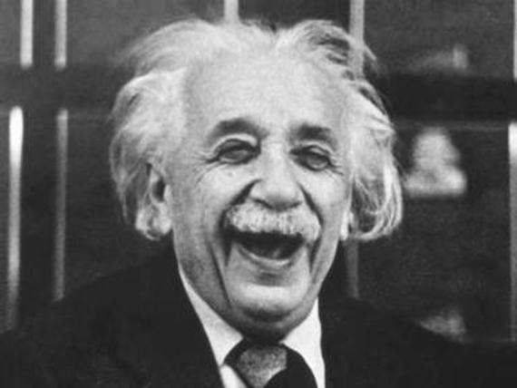 ألبرت أينشتاين وقصة النظرية النسبية