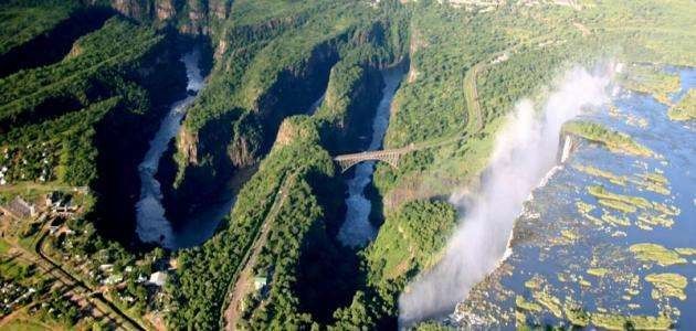 معلومات عن نهر زمبيزي