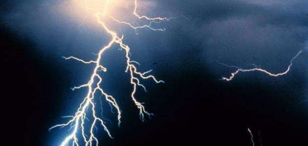 تأثيرات البرق والرعد - الفرق بين البرق والرعد