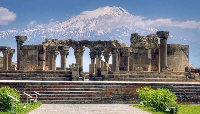 الدّين والاقتصاد في دولة أرمينيا