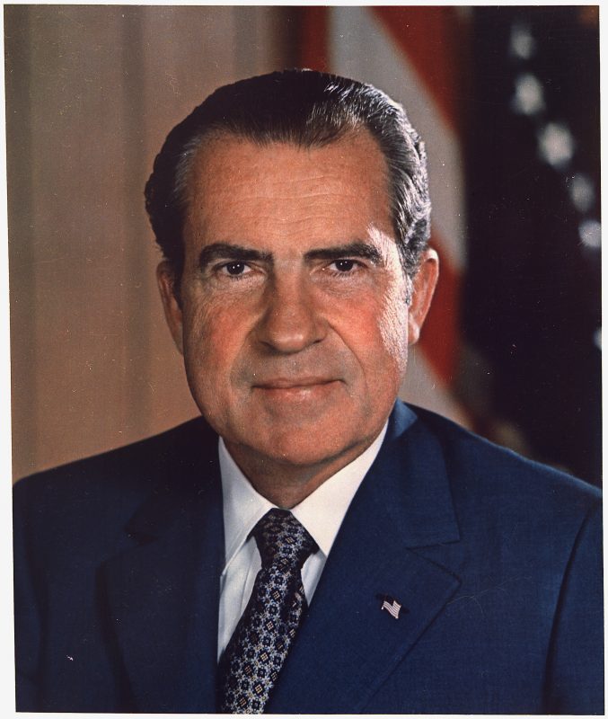 سيرة ذاتية للرئيس الأمريكي ريتشارد نيكسون 1969-1974م