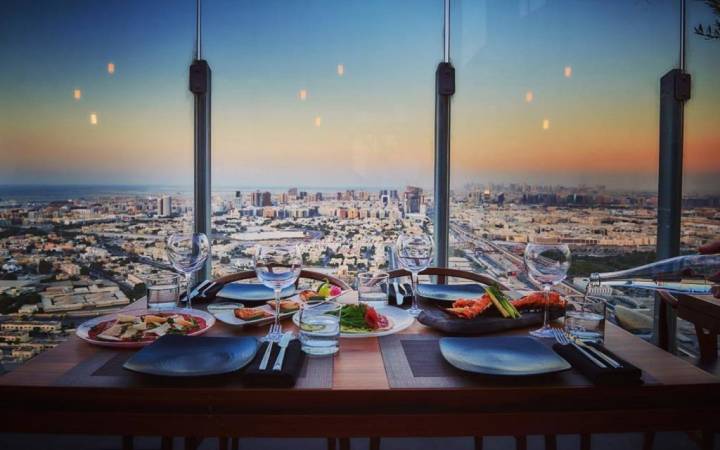 مطاعم على السطح في دبي