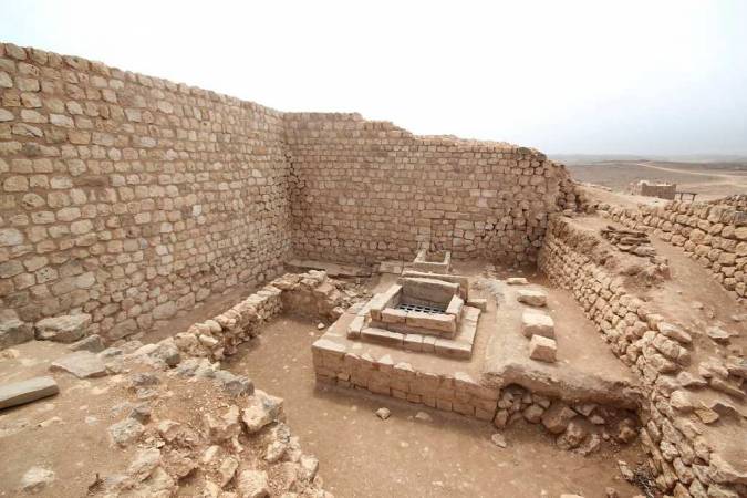 معلومات عن حديقة سمهرم الأثرية في سلطنة عمان